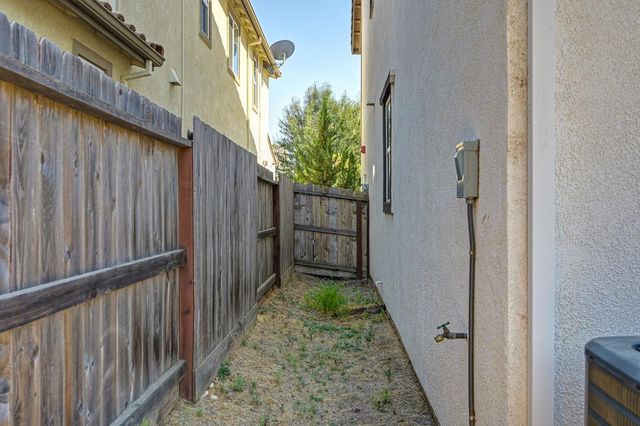 1615 Arroyo Sierra Way, Rocklin, CA 95765