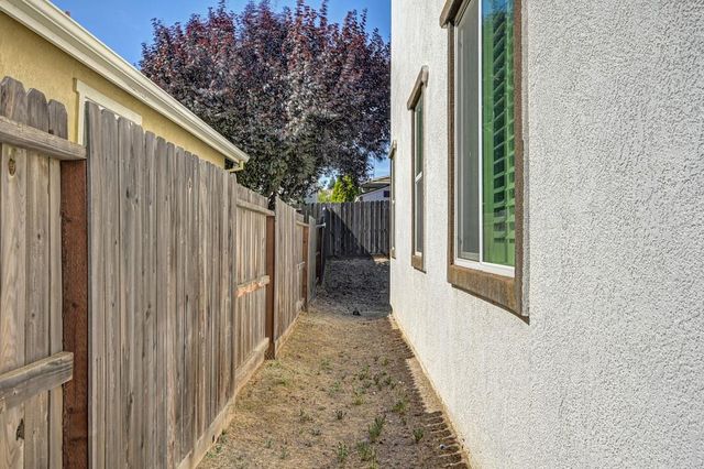 1615 Arroyo Sierra Way, Rocklin, CA 95765
