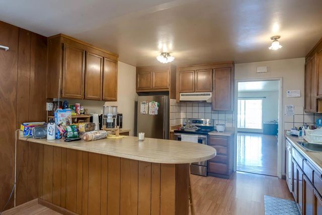 3777 Monterey Boulevard, San Leandro, CA 94578