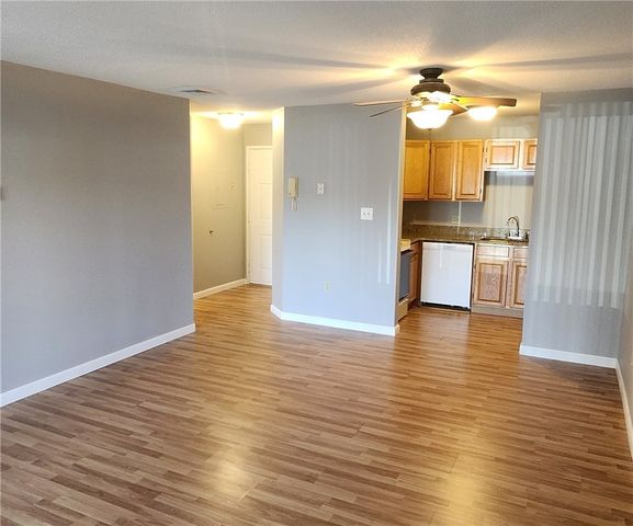 1800 Douglas Avenue 125, North Providence, RI 02904