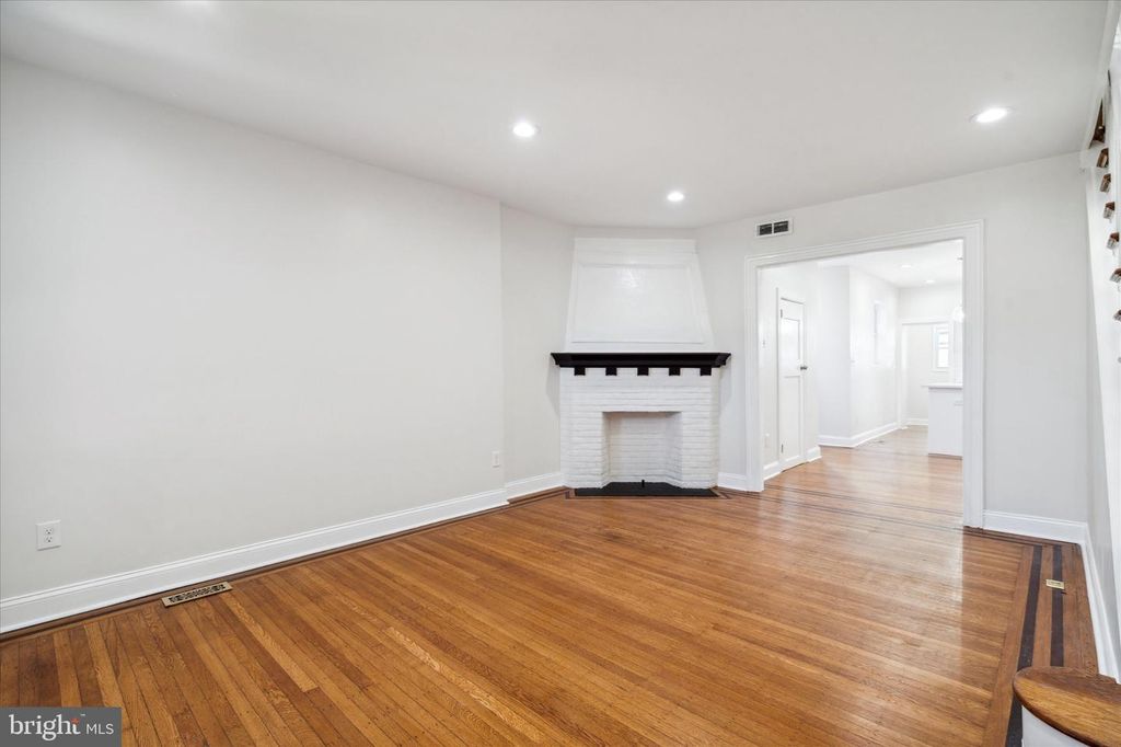 6825 N 18TH ST, Philadelphia, PA 19126 — photo 3