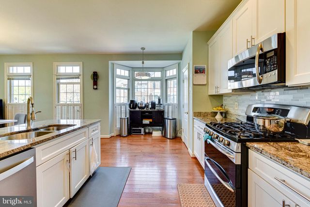 9600 LAGERSFIELD CIR, Vienna, VA 22181
