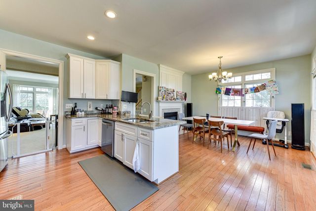 9600 LAGERSFIELD CIR, Vienna, VA 22181