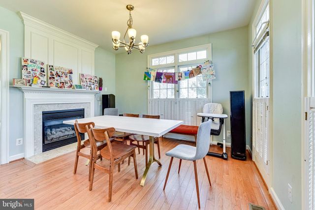 9600 LAGERSFIELD CIR, Vienna, VA 22181