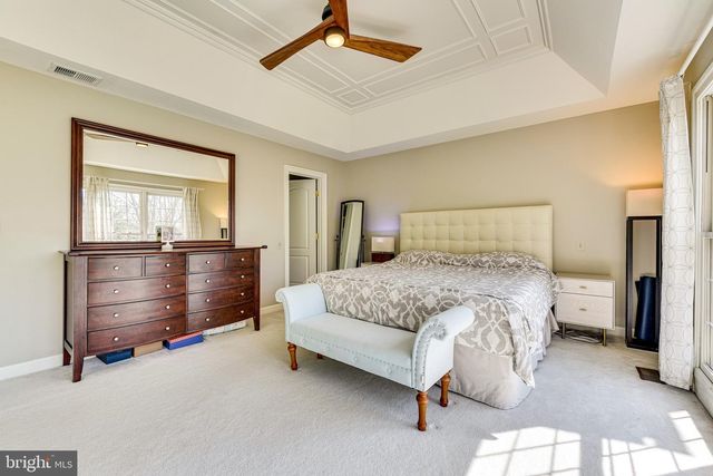9600 LAGERSFIELD CIR, Vienna, VA 22181