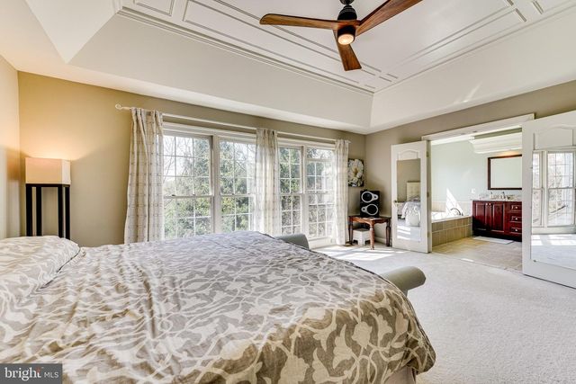 9600 LAGERSFIELD CIR, Vienna, VA 22181