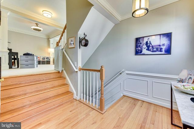 9600 LAGERSFIELD CIR, Vienna, VA 22181
