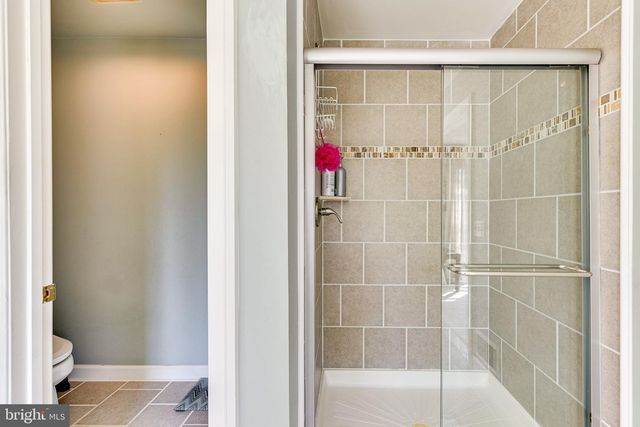 9600 LAGERSFIELD CIR, Vienna, VA 22181