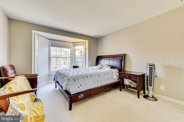 9600 LAGERSFIELD CIR, Vienna, VA 22181