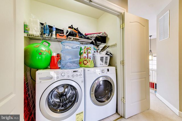 9600 LAGERSFIELD CIR, Vienna, VA 22181