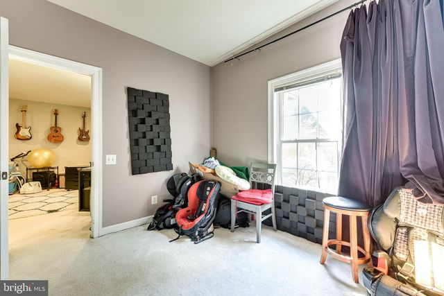 9600 LAGERSFIELD CIR, Vienna, VA 22181