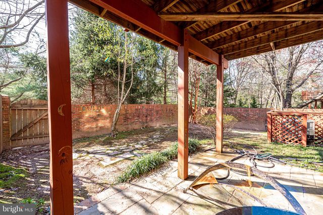 9600 LAGERSFIELD CIR, Vienna, VA 22181