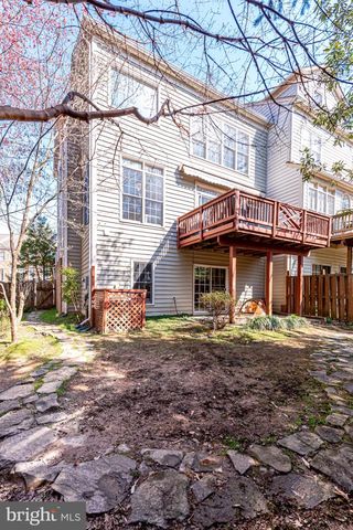 9600 LAGERSFIELD CIR, Vienna, VA 22181