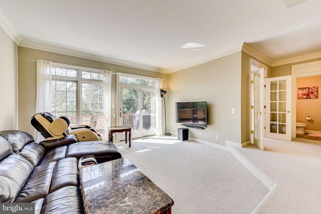 9600 LAGERSFIELD CIR, Vienna, VA 22181