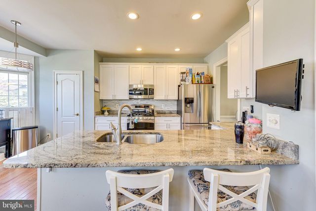 9600 LAGERSFIELD CIR, Vienna, VA 22181