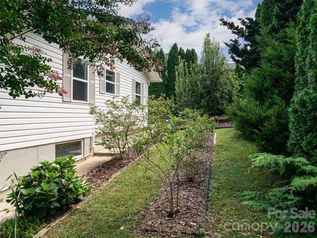 12 Peeler Drive, Asheville, NC 28803