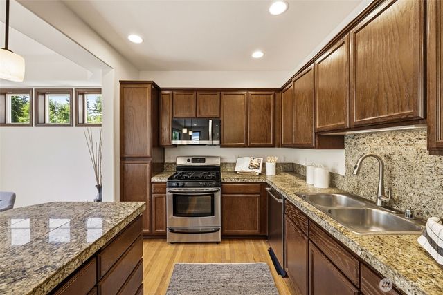 20293 62nd Way NE, Kenmore, WA 98028