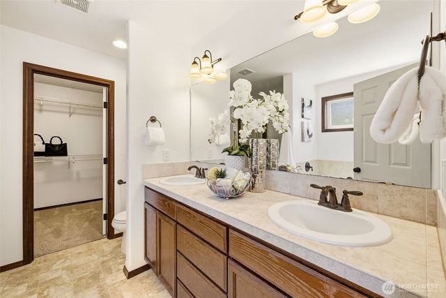 20293 62nd Way NE, Kenmore, WA 98028