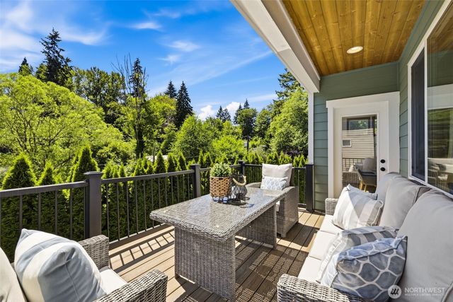 20293 62nd Way NE, Kenmore, WA 98028