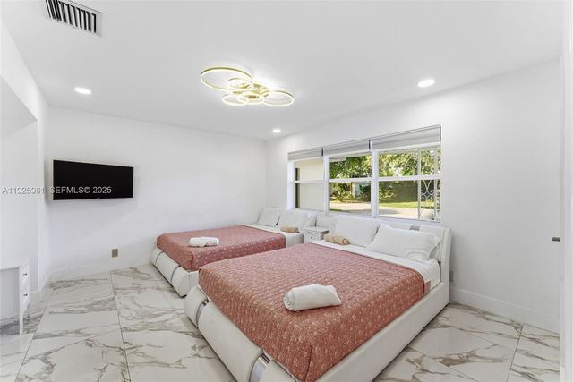 201 Calle Grande Dr 201, Hollywood, FL 33021