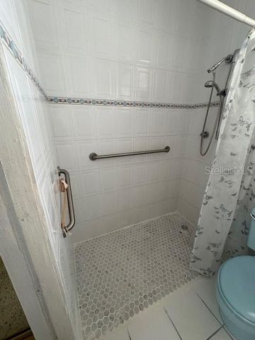 URB SANTA PAULA CALLE LAS COLINAS 123, Guaynabo, PR 00969