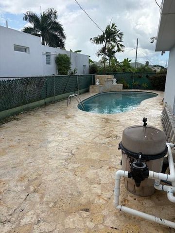 URB SANTA PAULA CALLE LAS COLINAS 123, Guaynabo, PR 00969