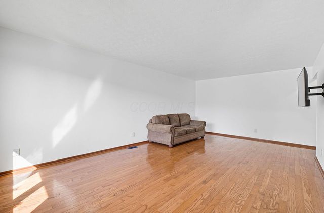 473 Samantha Circle, London, OH 43140