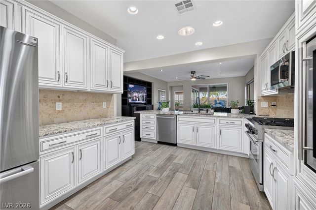 11325 Early Sun Court, Las Vegas, NV 89135