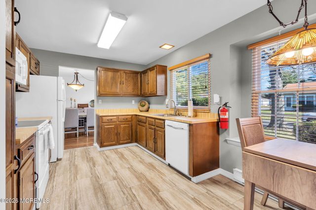 647C Dunstable Court C, Manchester, NJ 08759