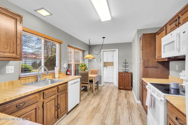 647C Dunstable Court C, Manchester, NJ 08759