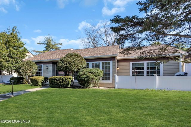 647C Dunstable Court C, Manchester, NJ 08759