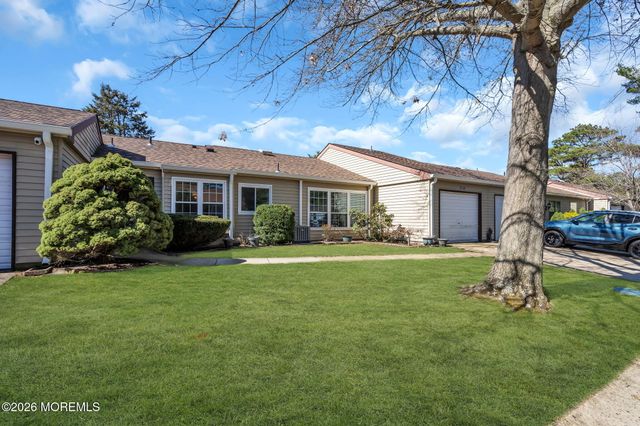 647C Dunstable Court C, Manchester, NJ 08759