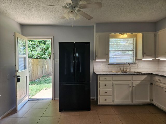 806 Ranch RD A, Georgetown, TX 78628