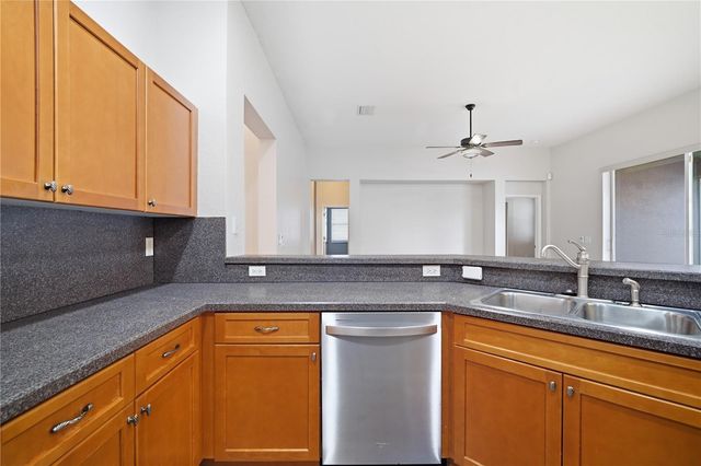 11818 HOLLY CREST LANE, Riverview, FL 33569