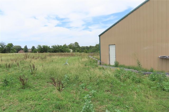 1801 Cheyenne Lane, Blanchard, OK 73010