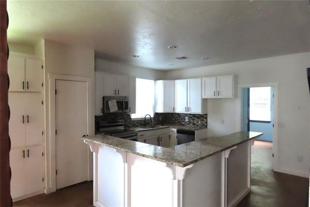 1801 Cheyenne Lane, Blanchard, OK 73010