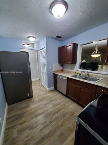 8000 Lagos De Campo Blvd A-303, Tamarac, FL 33321