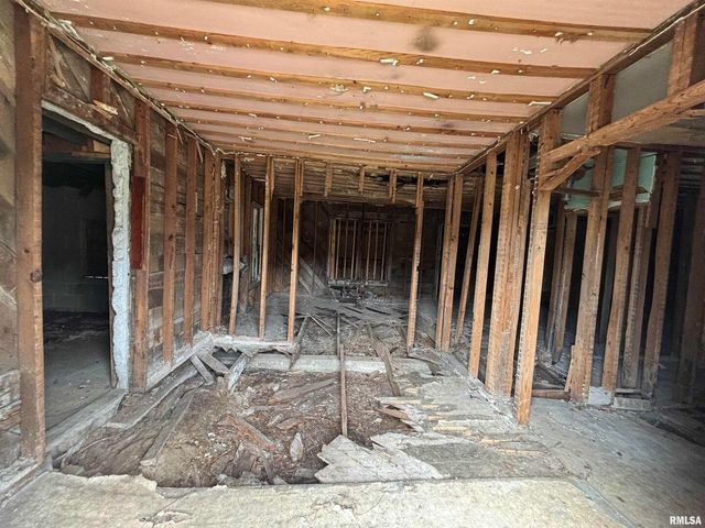 1009 SIMMONS Street, Metropolis, IL 62960