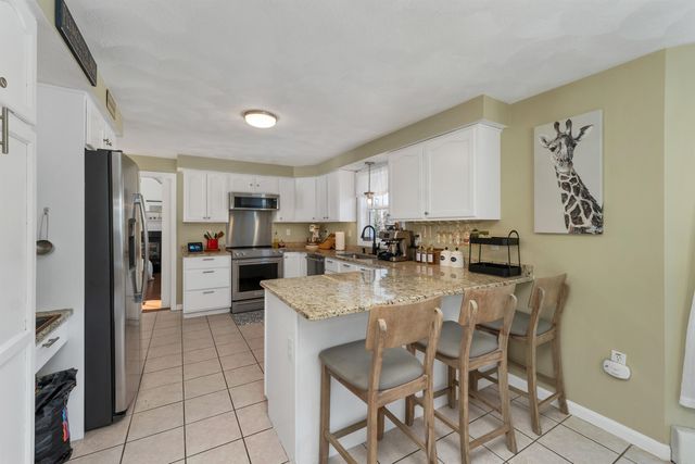 1 Treaty Court, Sandown, NH 03873