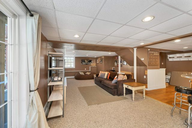 1 Treaty Court, Sandown, NH 03873