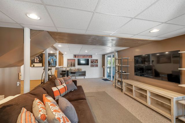 1 Treaty Court, Sandown, NH 03873