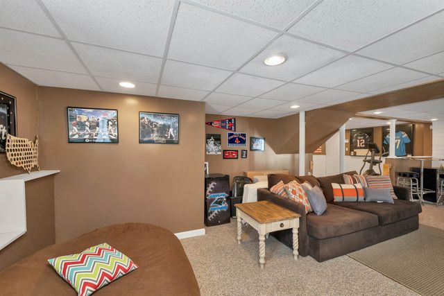 1 Treaty Court, Sandown, NH 03873