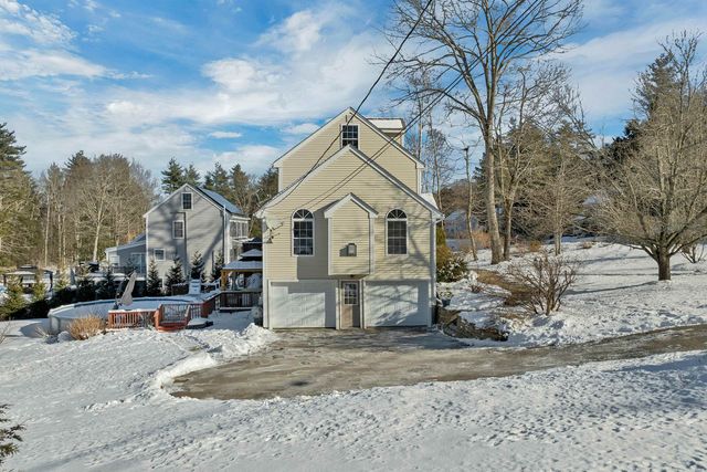 1 Treaty Court, Sandown, NH 03873