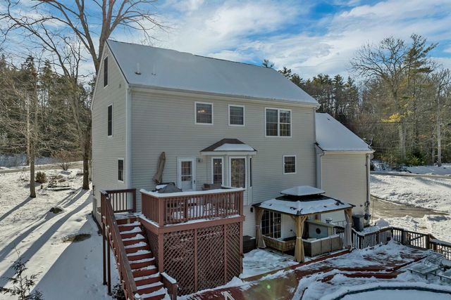 1 Treaty Court, Sandown, NH 03873