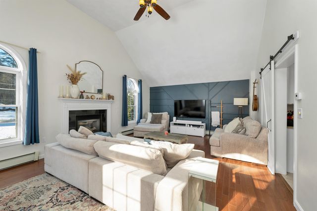 1 Treaty Court, Sandown, NH 03873