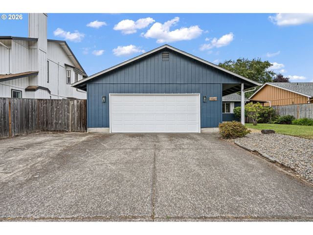 3361 HONEYWOOD St, Eugene, OR 97408