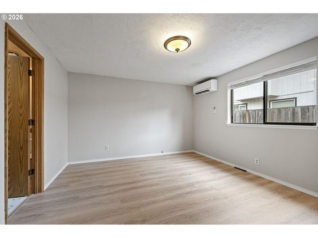3361 HONEYWOOD St, Eugene, OR 97408