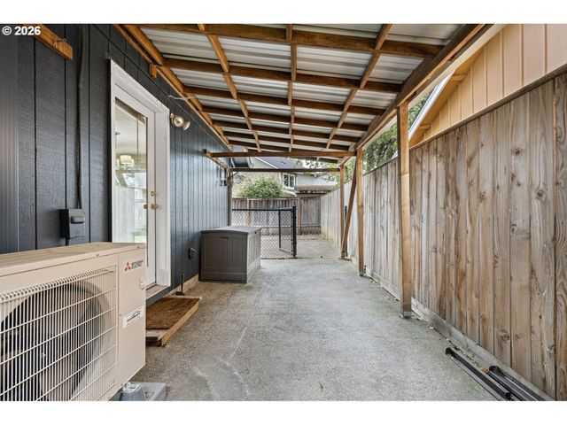 3361 HONEYWOOD St, Eugene, OR 97408