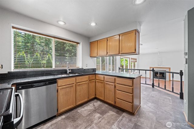 19117 SE 271st Court, Covington, WA 98042