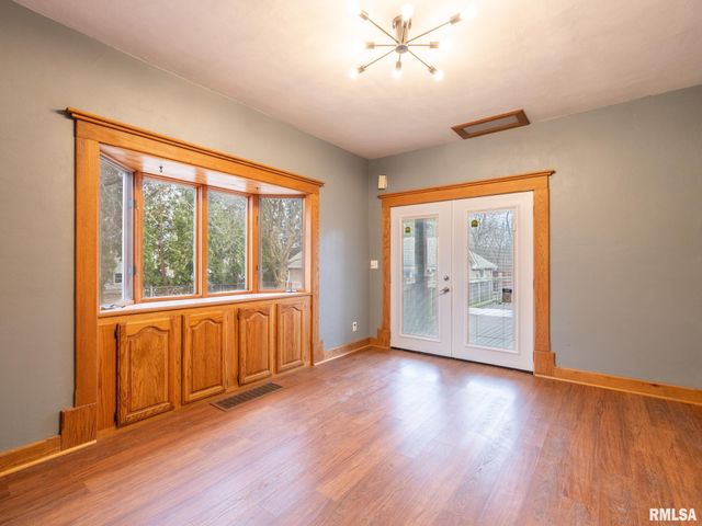 303 N HARRISON Street, Bartonville, IL 61607